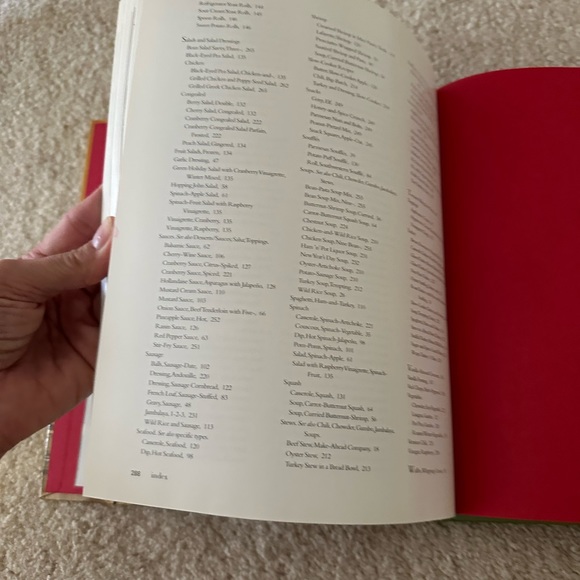 SouthernLiving Christmas BookCook 2005, 288 pages. - Picture 10 of 11